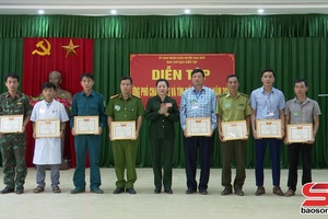 'Diễn tập ứng phó cháy rừng và tìm kiếm cứu nạn xã Chiềng Nơi