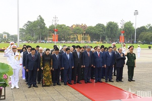 'Lãnh đạo Đảng, Nhà nước, Quân đội vào Lăng viếng Chủ tịch Hồ Chí Minh