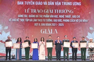 Trao giải thưởng văn học, nghệ thuật, báo chí về chủ đề học tập và làm theo Bác Hồ