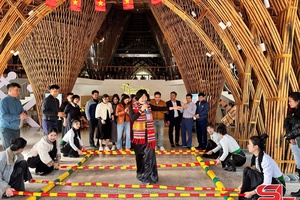'Xây dựng nguồn nhân lực du lịch trước yêu cầu phát triển
