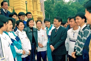 'Nguyên Chủ tịch nước Trần Đức Lương - một đời tận hiến vì Tổ quốc và nhân dân