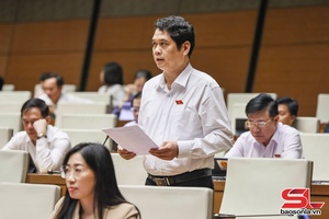 'Đoàn đại biểu Quốc hội tỉnh Sơn La thảo luận tại hội trường
