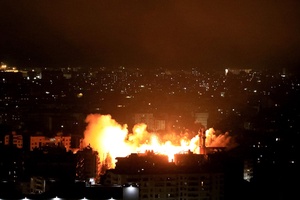 'Israel tấn công dồn dập các cơ sở của Hezbollah