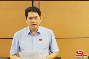 'Đoàn đại biểu Quốc hội tỉnh Sơn La thảo luận tại tổ 