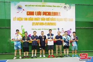 'Giao lưu thể thao chào mừng 100 năm Ngày báo chí cách mạng Việt Nam