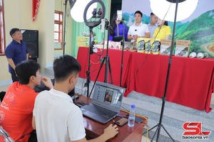 'Khai mạc Mega Livestream Chợ phiên OCOP Sơn La