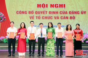 Đảng ủy Báo và Phát thanh, truyền hình Sơn La công bố các quyết định về tổ chức và cán bộ