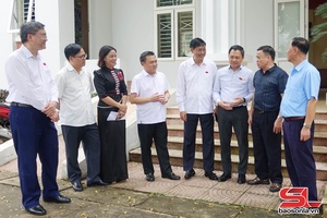 Đoàn đại biểu Quốc hội tỉnh tiếp xúc cử tri phường Thảo Nguyên