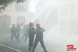 'Thực tập phương án chữa cháy và cứu nạn, cứu hộ tại Tỉnh ủy Sơn La
