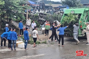 'Tà Xùa ra quân lập lại trật tự xây dựng