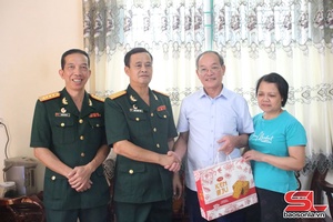 'Hội Cựu chiến binh tỉnh Sơn La thăm, tặng quà các thương binh, bệnh binh