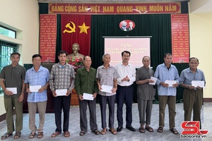 'Xã Mường Khiêng tri ân thương binh, thân nhân liệt sĩ