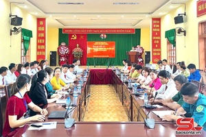 'Xã Chiềng Mung tổ chức sinh hoạt chính trị dưới cờ tháng 8