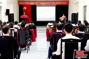 'Phường Chiềng An tổ chức sinh hoạt chính trị dưới cờ tháng 8