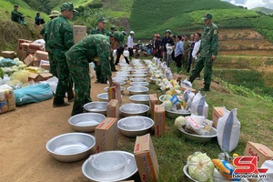 'Bộ đội Biên phòng tích cực hỗ trợ nhân dân vùng lũ