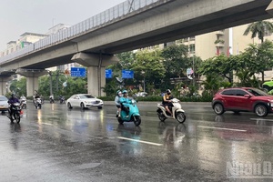 'Thời tiết ngày 17/8: Nhiều nơi trên cả nước có mưa rào và dông, cục bộ có nơi mưa rất to