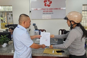 'Giảm tải công việc chứng thực cho chủ tịch UBND cấp xã