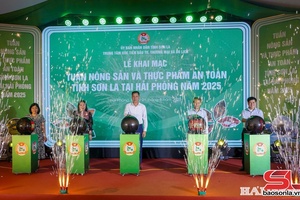 'Khai mạc Tuần nông sản và thực phẩm an toàn tỉnh Sơn La tại Hải Phòng năm 2025
