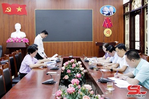 'Họp Tiểu ban Tuyên truyền - Khánh tiết phục vụ Đại hội thi đua yêu nước tỉnh Sơn La lần thứ VI
