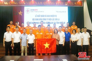 'Điện lực Sơn La hỗ trợ khắc phục cơn bão số 5 tại tỉnh Nghệ An