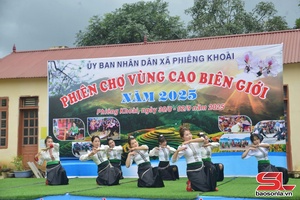 'Phiên chợ vùng cao biên giới Phiêng Khoài 