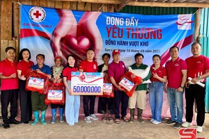 'Hỗ trợ nhân dân xã Mường Lầm khắc phục hậu quả thiên tai