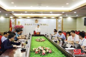 'Đẩy nhanh tiến độ giải phóng mặt bằng dự án Đầu tư xây dựng tuyến đường bộ cao tốc Hòa Bình - Mộc Châu và đường trục chính đô thị - nội thị Mộc Châu
