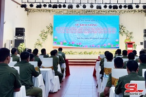 'Nâng cao năng lực cho lực lượng tham gia bảo vệ an ninh, trật tự ở cơ sở