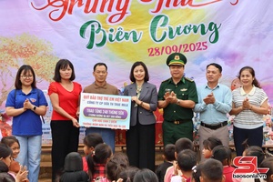 'Trung thu sớm tại xã biên cương Phiêng Pằn
