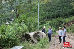 Đẩy nhanh thi công đường liên xã