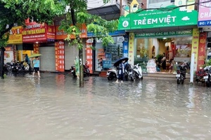 Thời tiết ngày 1/10: Bắc Bộ tiếp tục có mưa lớn nhiều nơi, miền nam mưa rào