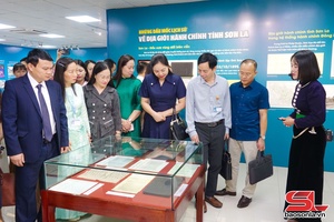 Khai mạc trưng bày tài liệu “Sơn La - Dấu ấn lịch sử qua tài liệu lưu trữ”