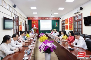 Ban Tổ chức Tỉnh ủy tổ chức sinh hoạt chính trị dưới cờ tháng 10
	