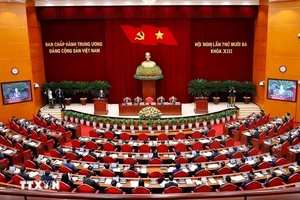 'Thông cáo báo chí về ngày làm việc thứ hai Hội nghị Trung ương 13 khóa XIII