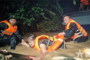 'Những ánh sao trong mưa lũ