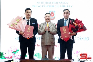 'Hội nghị công bố các quyết định của Giám đốc Sở Tư pháp về công tác cán bộ