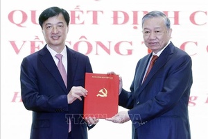 Đồng chí Nguyễn Duy Ngọc giữ chức Bí thư Thành ủy Hà Nội