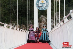 'Ấn tượng phần thi Trình diễn trang phục dân tộc và bikini tại Cuộc thi Hoa hậu Du lịch Dân tộc Việt Nam 2025 