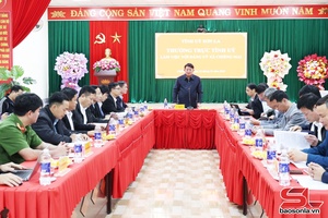 Thường trực Tỉnh ủy làm việc với Đảng ủy xã Chiềng Mai