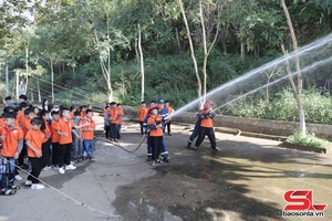 'Đồng loạt tổ chức tuyên truyền, trải nghiệm, thực hành chữa cháy và cứu nạn cứu hộ
