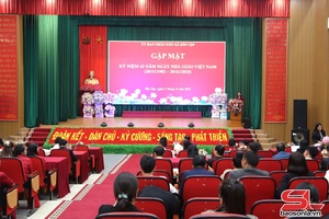 'Gặp mặt kỷ niệm 43 năm Ngày Nhà giáo Việt Nam