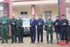 Đồng chí Phó Chủ tịch UBND tỉnh kiểm tra, nắm tình hình đường biên, mốc quốc giới 