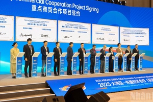 Hợp tác kinh tế ASEAN-Trung Quốc bước vào giai đoạn phát triển mới