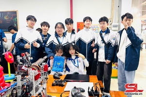 'Trường THPT Chuyên Sơn La đoạt giải tại Cuộc thi Sáng tạo Robot mini