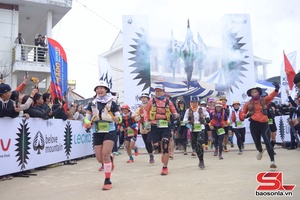 Khai mạc giải chạy Sơn La Ultra Trail 2025
