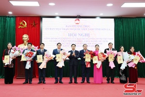 Công bố quyết định công nhận các chức danh Ban Thường trực Ủy ban MTTQ Việt Nam tỉnh Sơn La, nhiệm kỳ 2025 - 2030