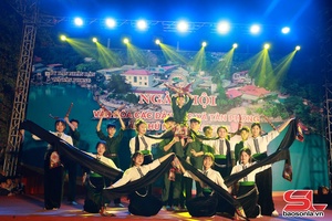 'Chương trình giao lưu văn nghệ Âm vang xứ Mường