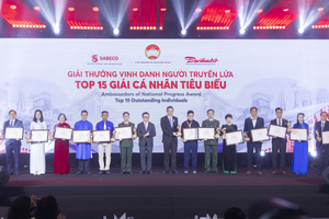 'Vinh danh những “Người truyền lửa” vì cống hiến, đóng góp thiết thực cho cộng đồng