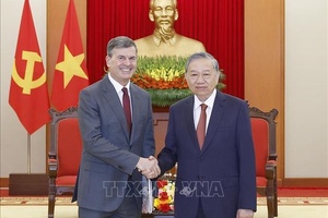 Tổng Bí thư Tô Lâm tiếp Giám đốc Học viện Tổng thống Liên bang Nga