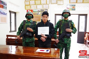 'Bắt đối tượng vận chuyển trái phép chất ma tuý